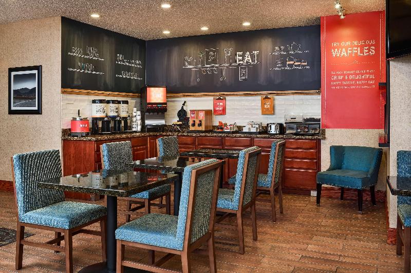 Hampton Inn Longmont image