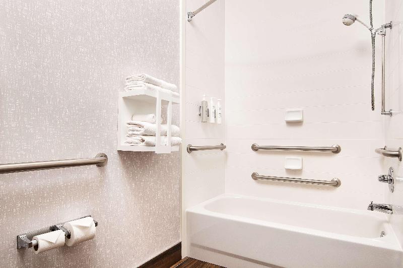 Hampton Inn Longmont image