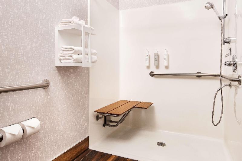 Hampton Inn Longmont image
