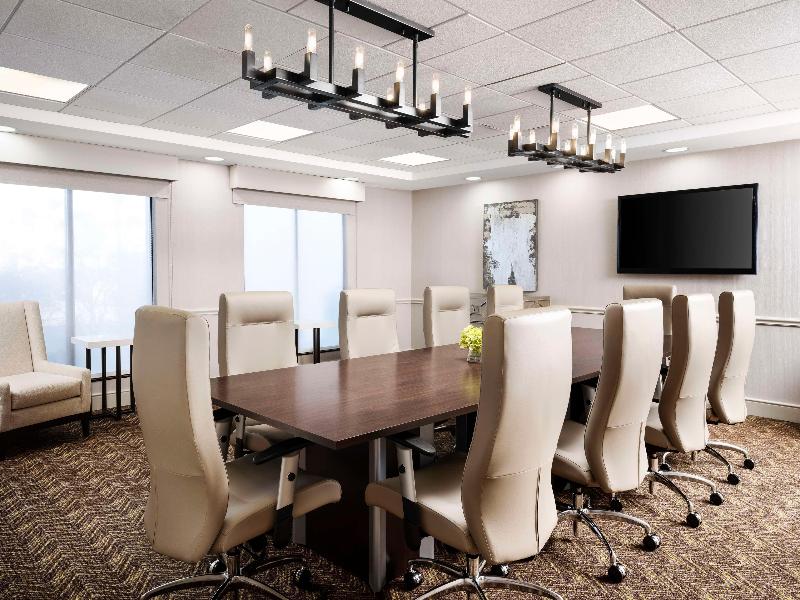 Homewood Suites by Hilton Carle Place - Garden Cit image