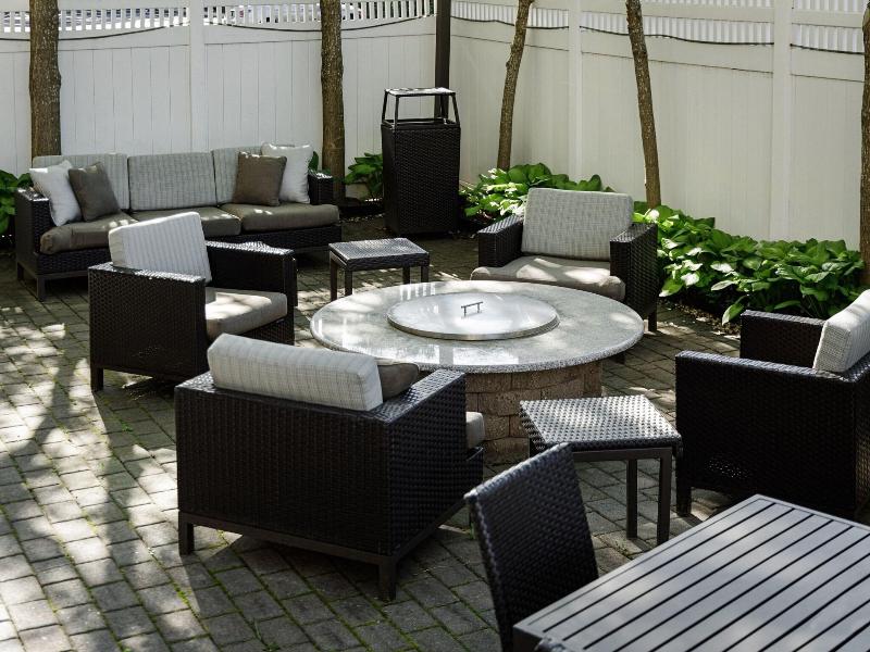 Courtyard Long Island MacArthur Airport image