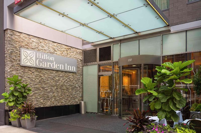 在meiguo.com看到的Hilton Garden Inn NYCentral Park South-MidtownWest的介绍图片