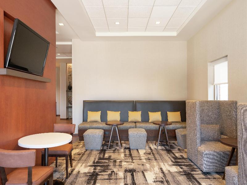 Hampton Inn Portland Downtown - Waterfront image