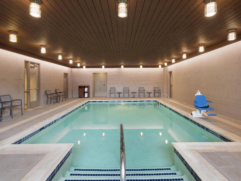 Hampton Inn Portland Downtown - Waterfront image