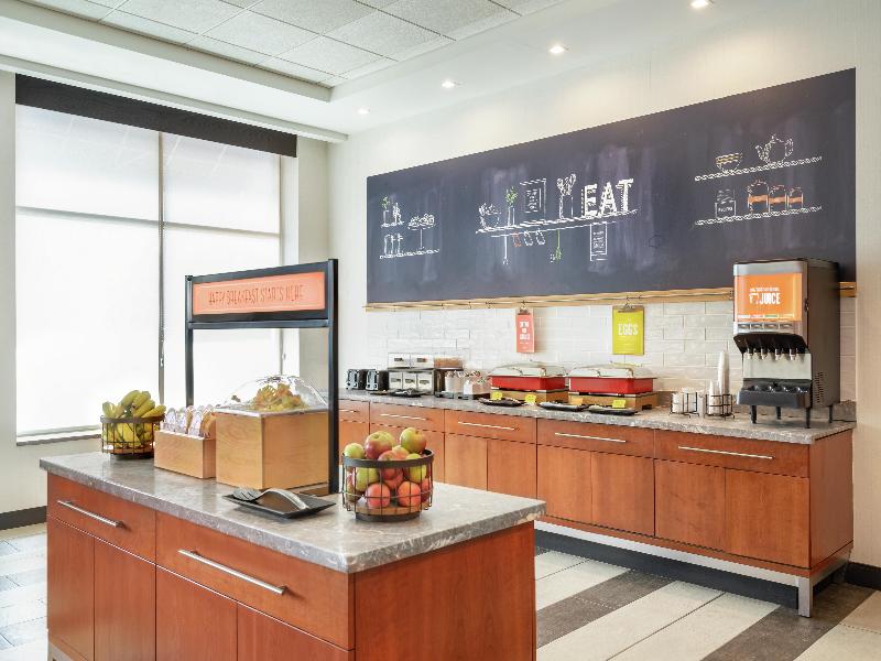 Hampton Inn Portland Downtown - Waterfront image