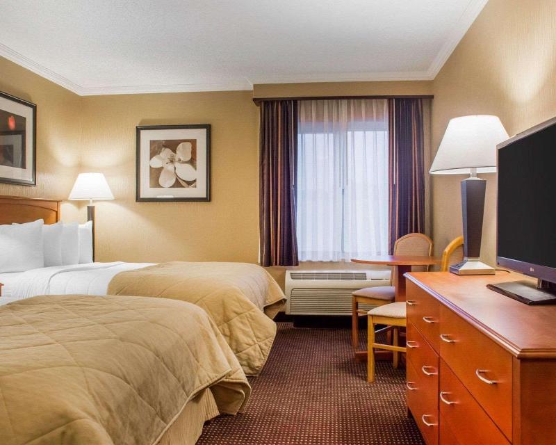 Quality Inn & Suites Riverfront image