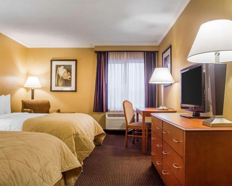 Quality Inn & Suites Riverfront image