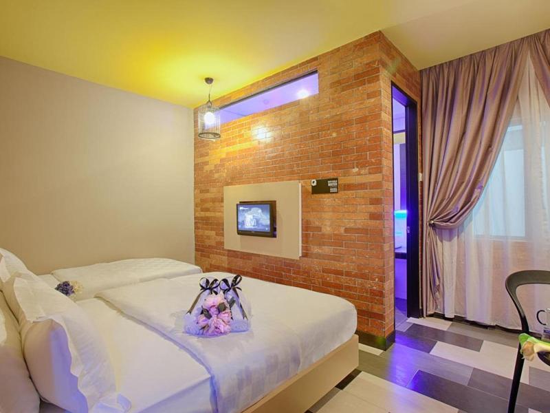 The Youniq Hotel image