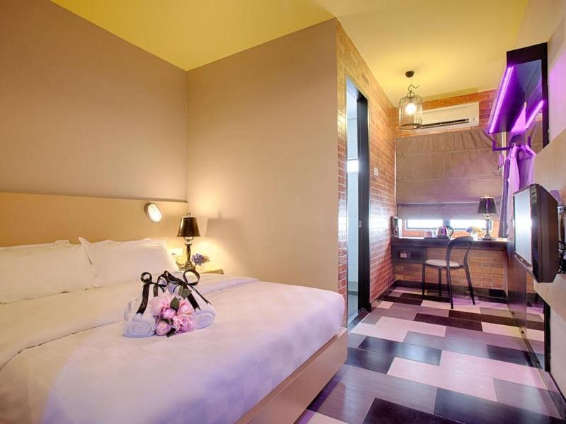 The Youniq Hotel image