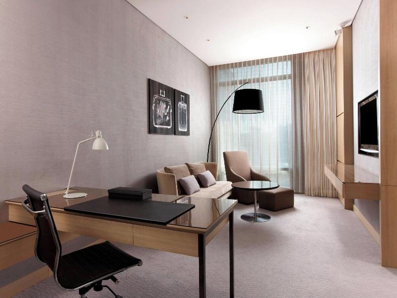 Le Meridien Taipei image
