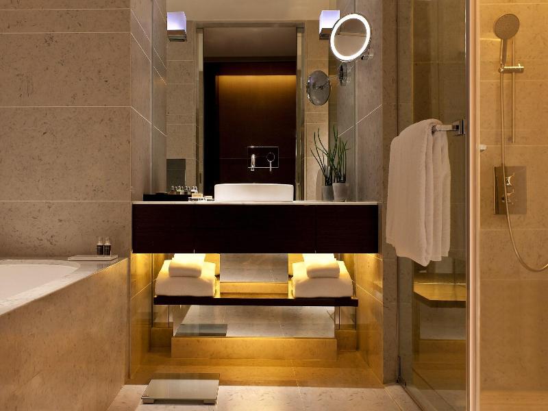Le Meridien Taipei image