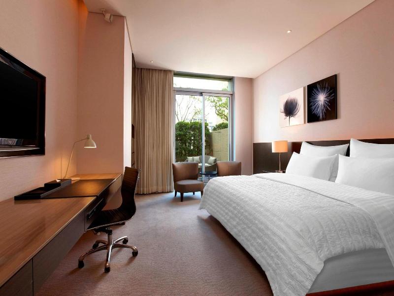Le Meridien Taipei image