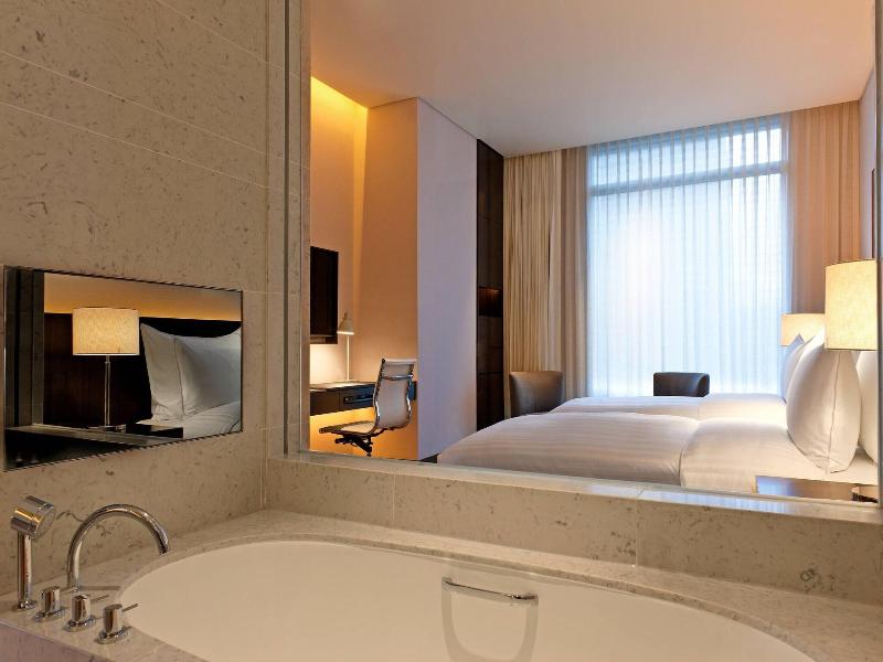 Le Meridien Taipei image