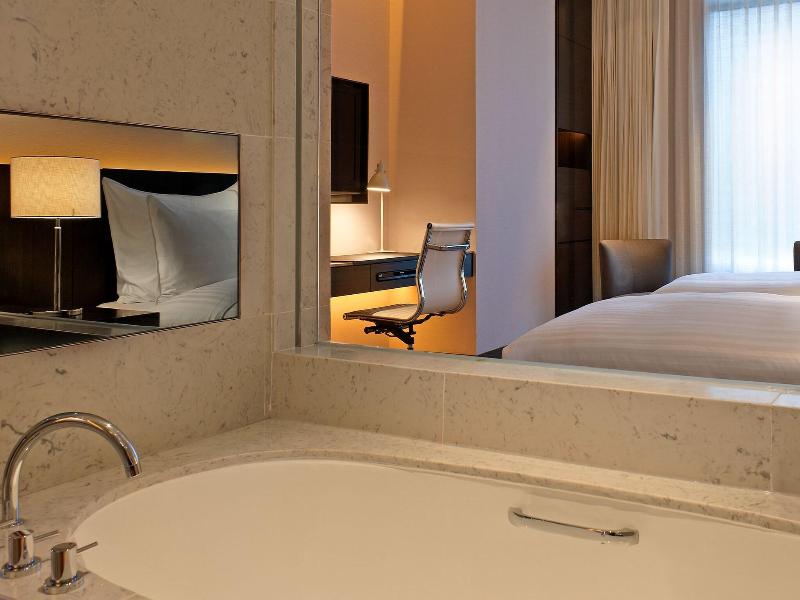 Le Meridien Taipei image