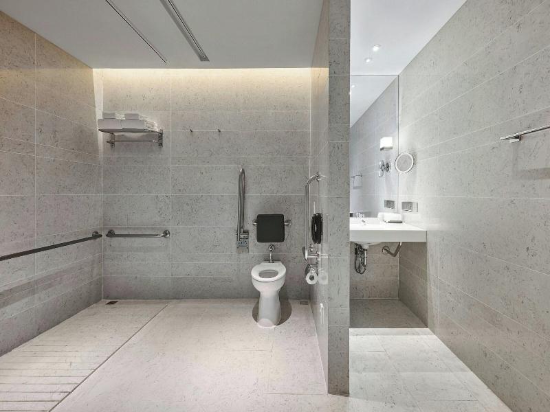 Le Meridien Taipei image