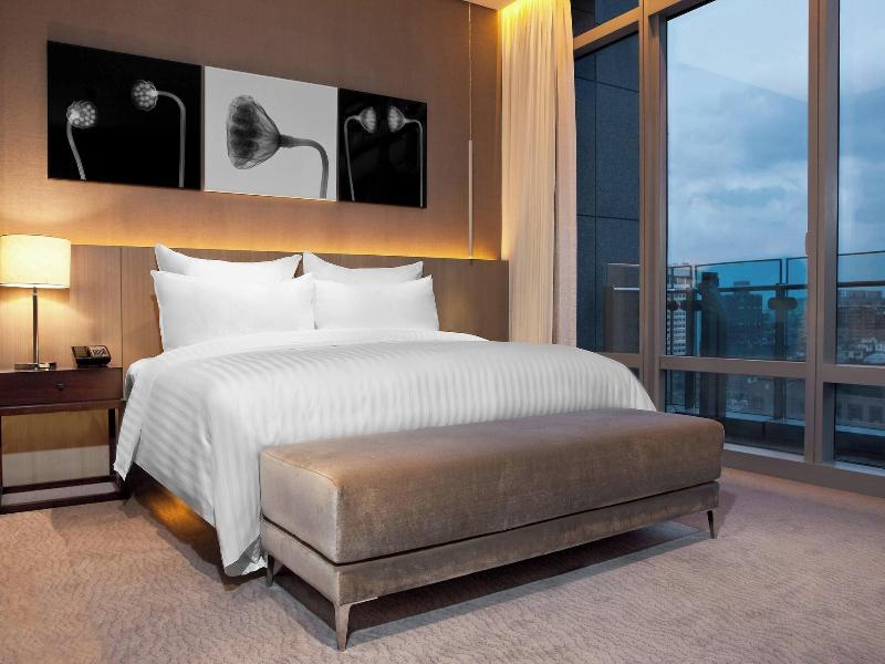 Le Meridien Taipei image