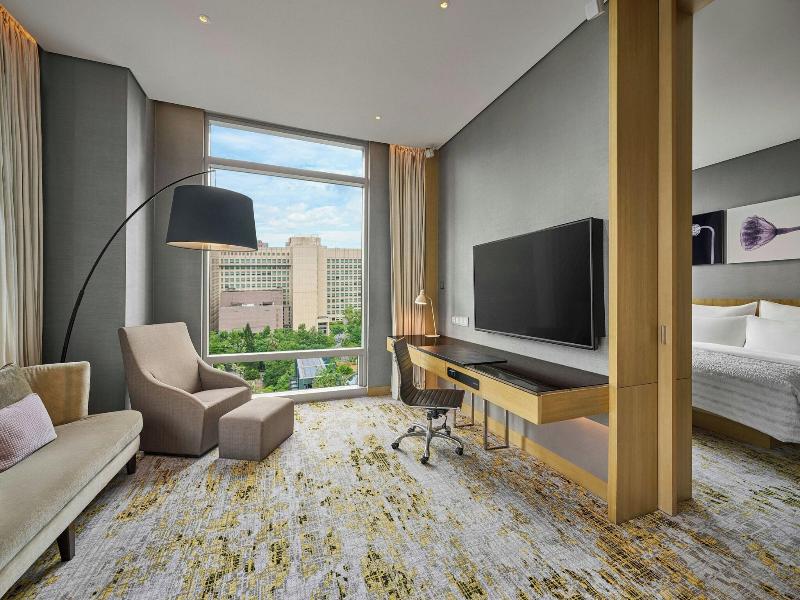 Le Meridien Taipei image