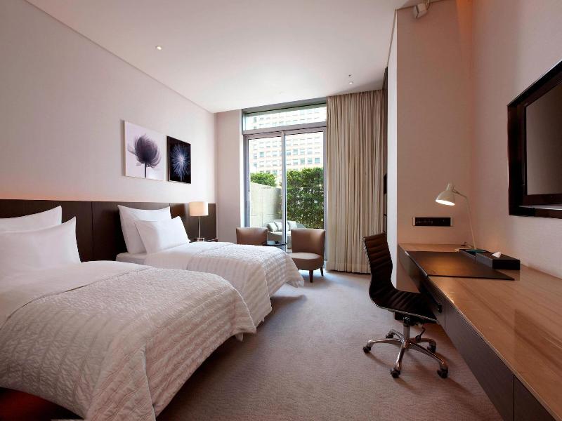 Le Meridien Taipei image