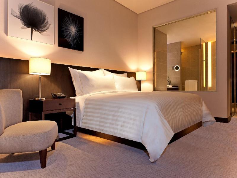 Le Meridien Taipei image