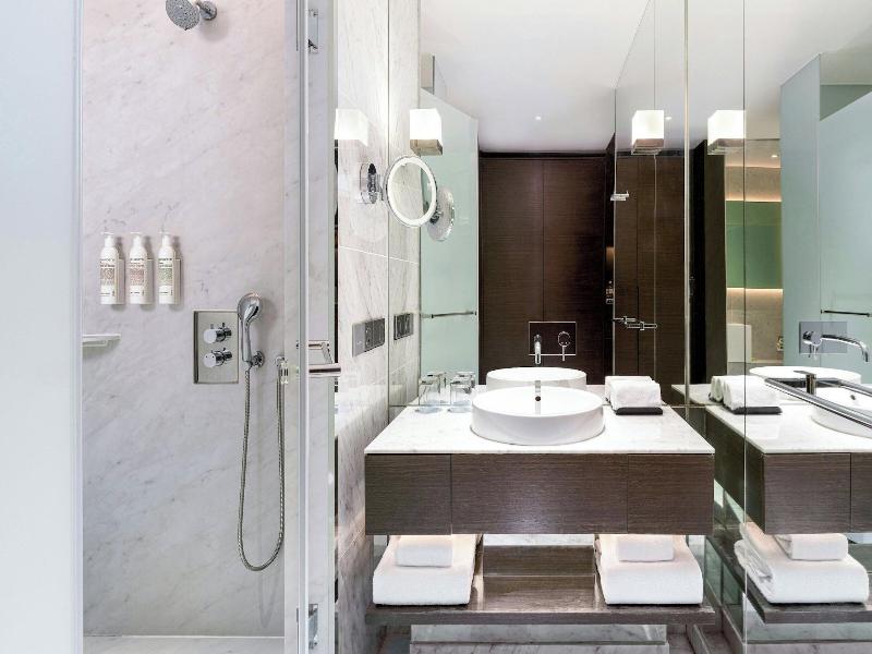 Le Meridien Taipei image
