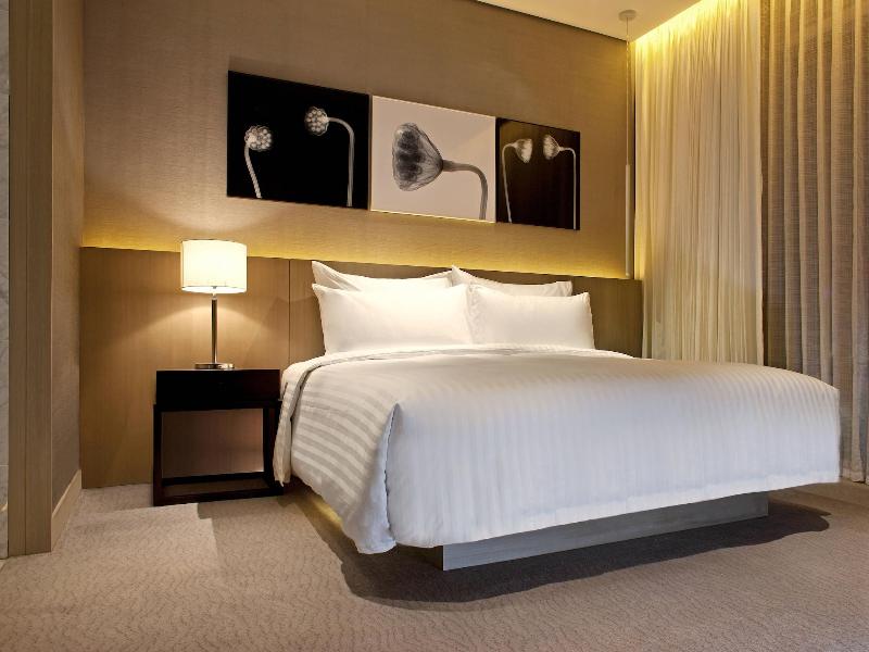 Le Meridien Taipei image