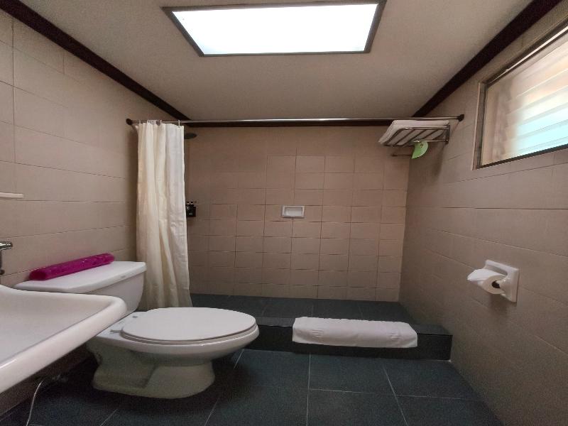 Tropicana Suites Hotel image