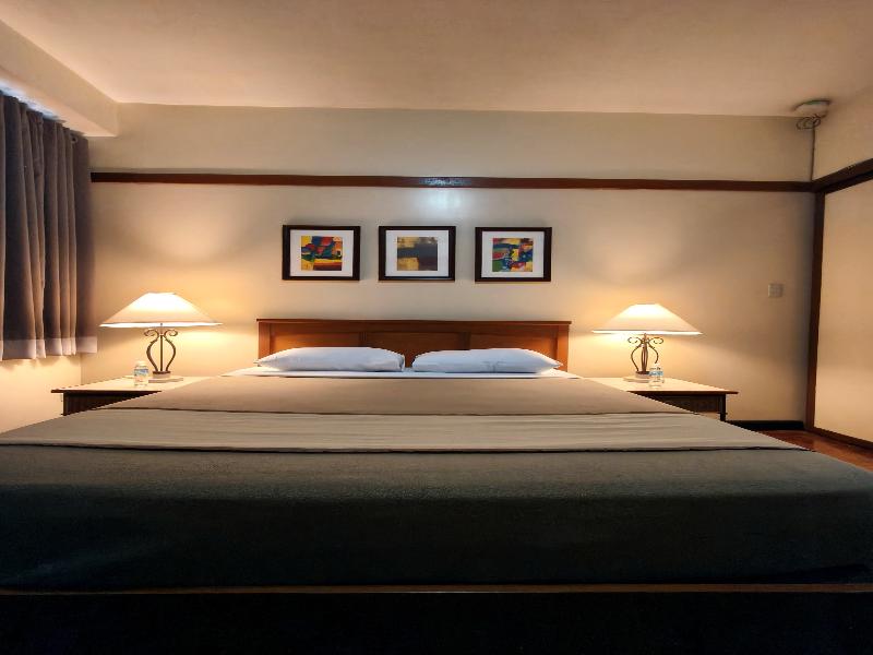 Tropicana Suites Hotel image