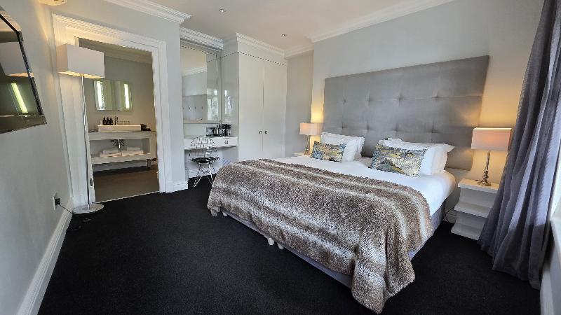 The Three Boutique Hotel image