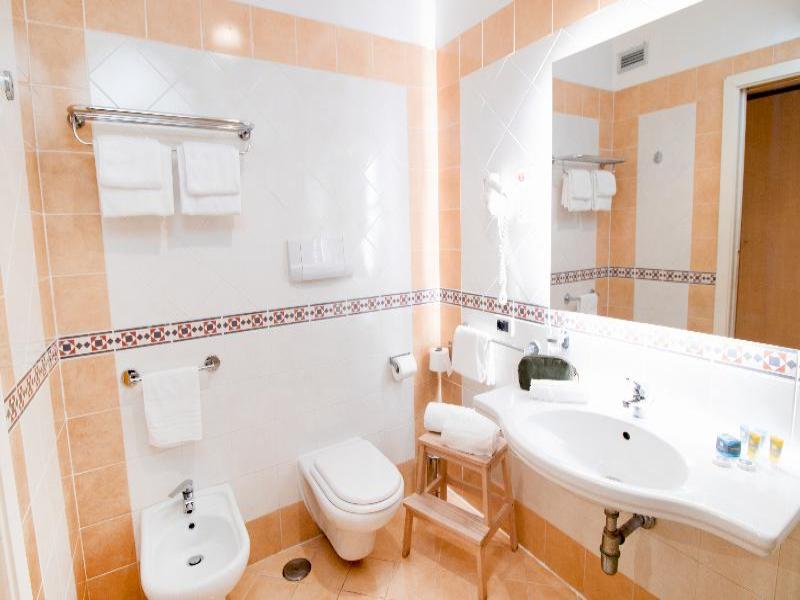 Rivage Hotel image