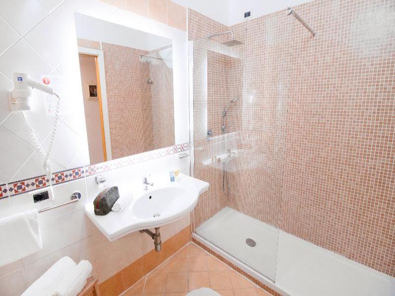 Rivage Hotel image