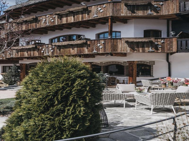 Aktivhotel Veronika image