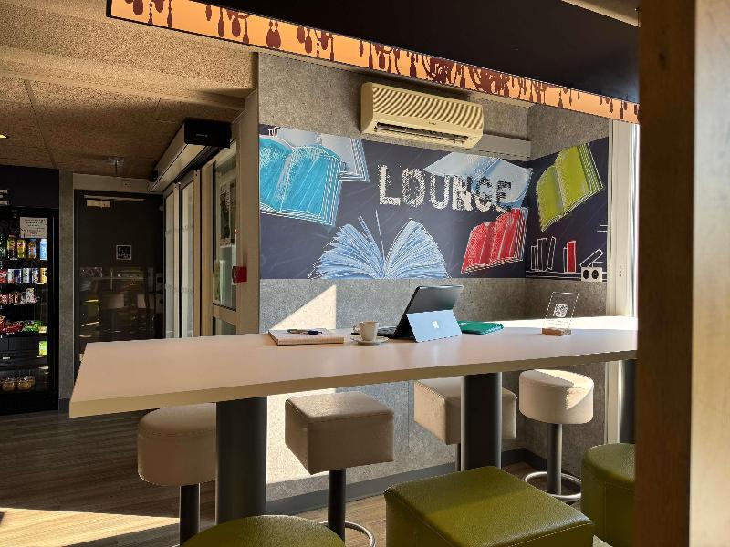 Ibis Budget Coutances image