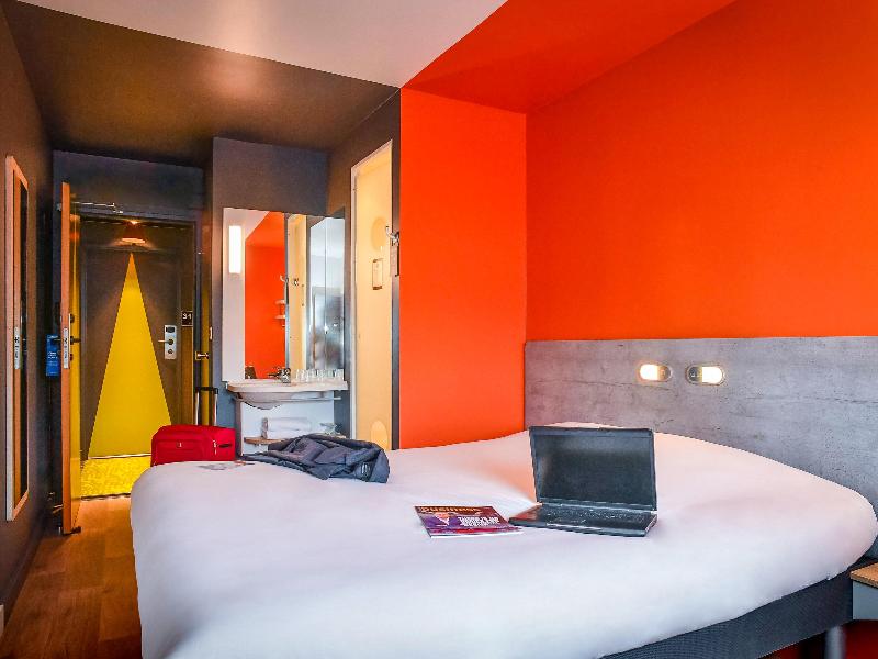 Ibis Budget Coutances image