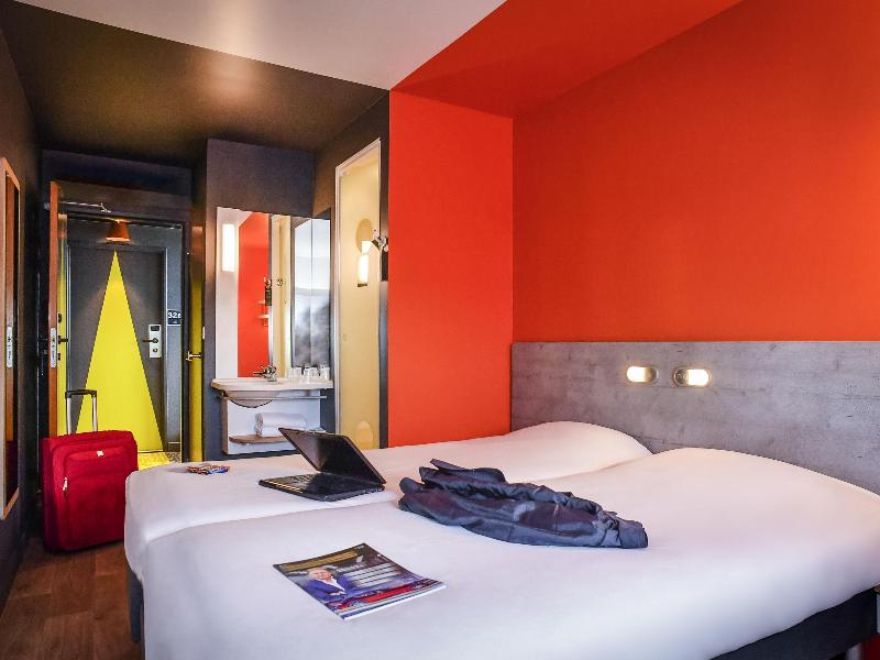 Ibis Budget Coutances image