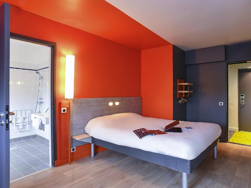 Ibis Budget Coutances image