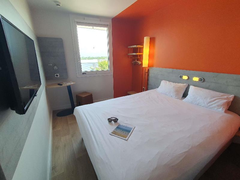Ibis Budget Coutances image