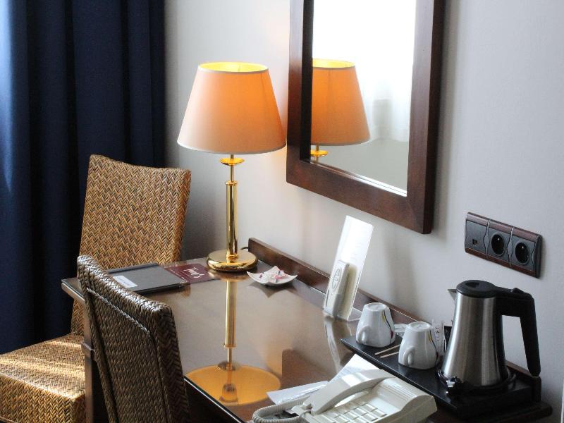 Best Western De Diane image