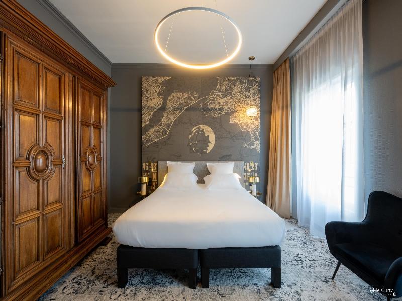 Hotel Le Champlain image
