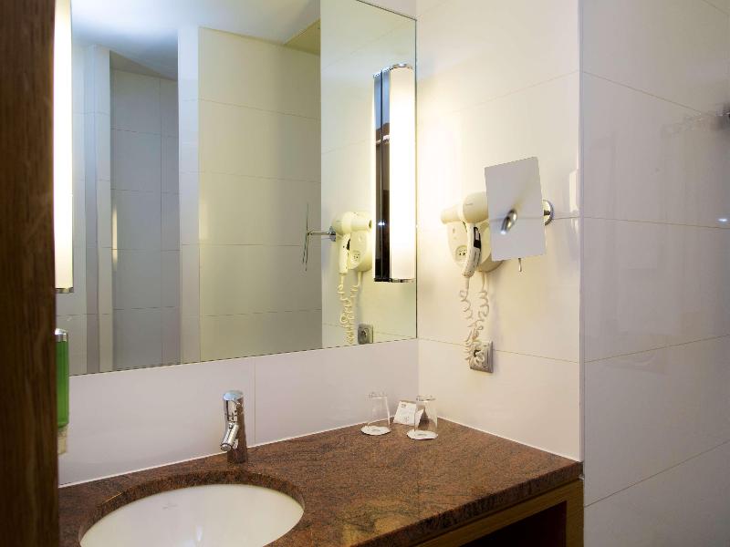 Best Western Plus Monopole Metropole image