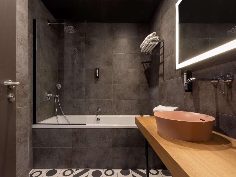 Best Western Plus Monopole Metropole image