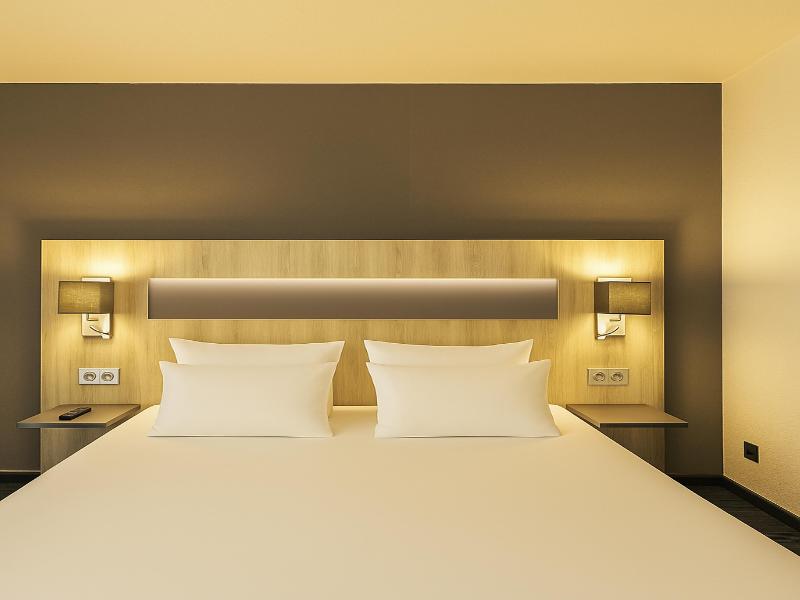Best Western Marseille Aeroport image
