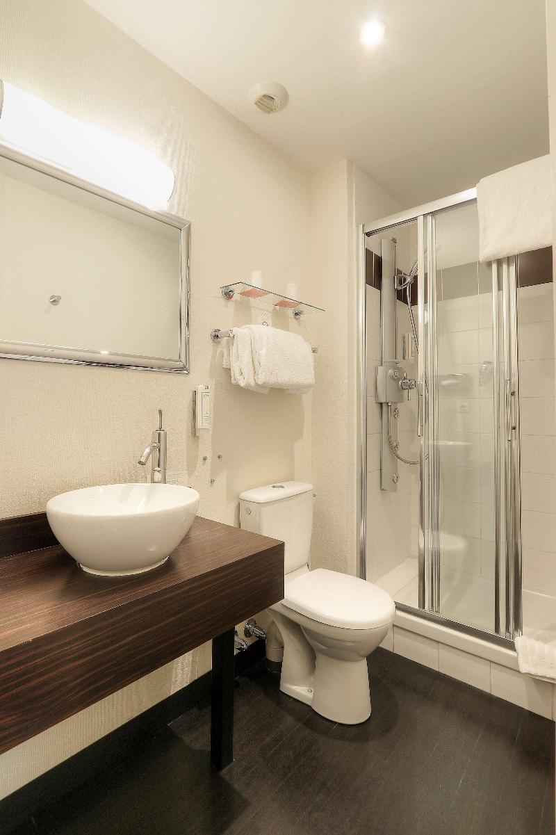 Best Western Brittany La Baule Centre & Plage image