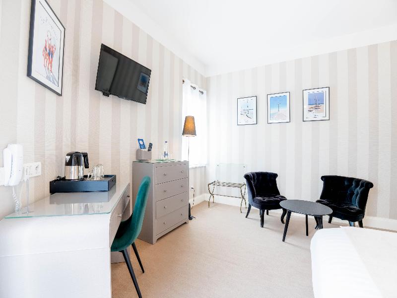 Best Western Brittany La Baule Centre & Plage image