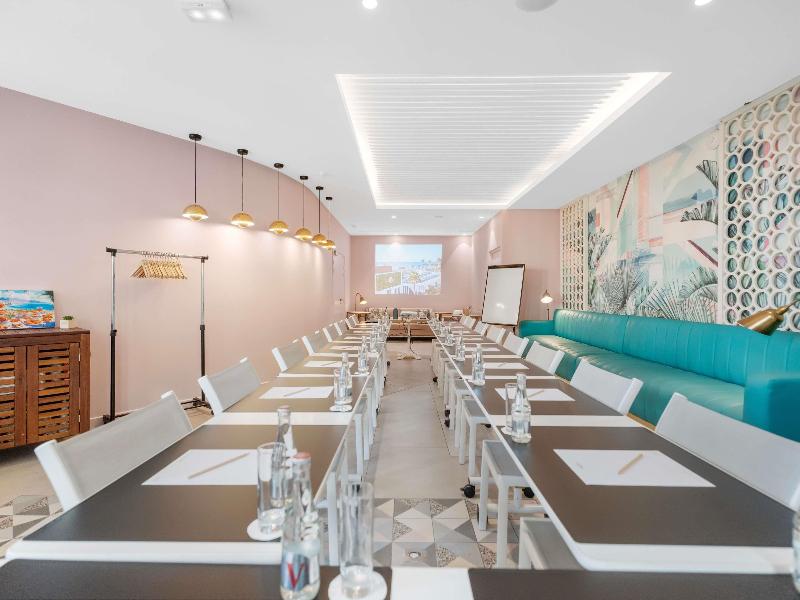 Mercure Villeneuve-Loubet Plage Hotel image