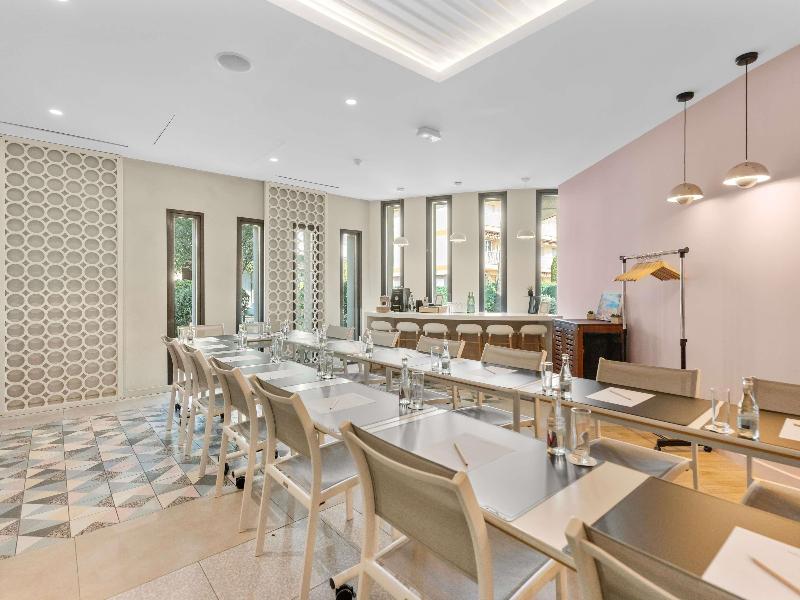 Mercure Villeneuve-Loubet Plage Hotel image
