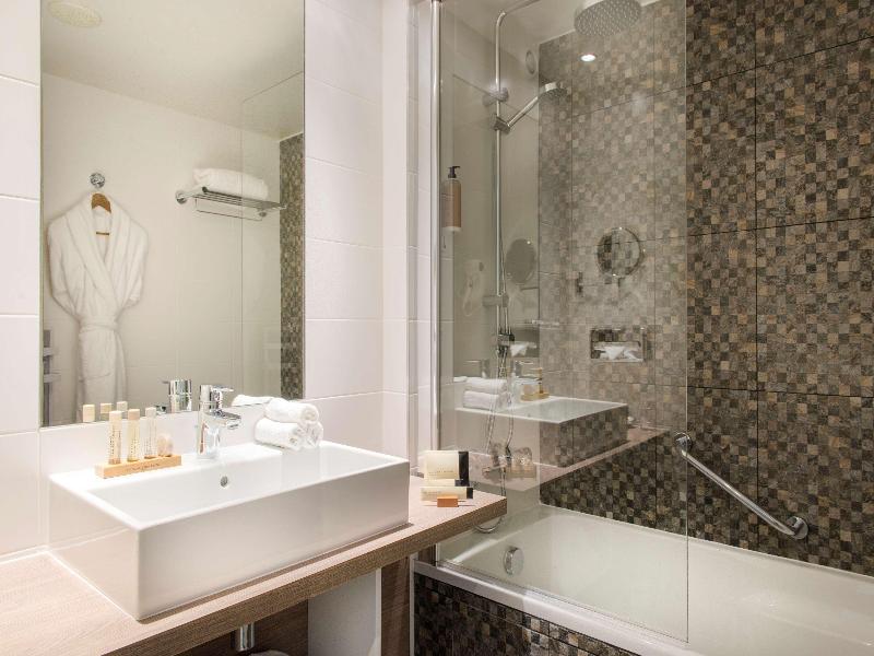 Best Western Plus Paris Saclay image