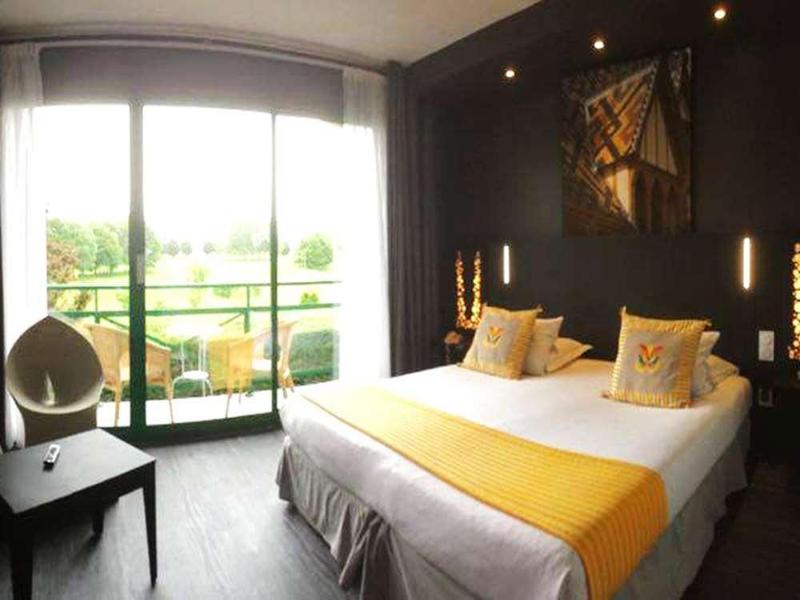Golf Hotel Colvert image
