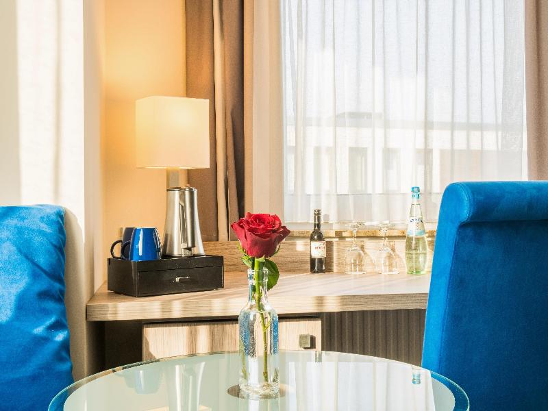 Best Western Plus Hotel Regence image