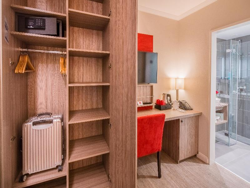 Best Western Plus Hotel Regence image