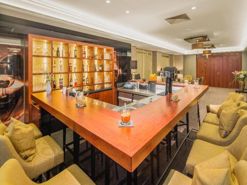 Best Western Plus Hotel Excelsior image